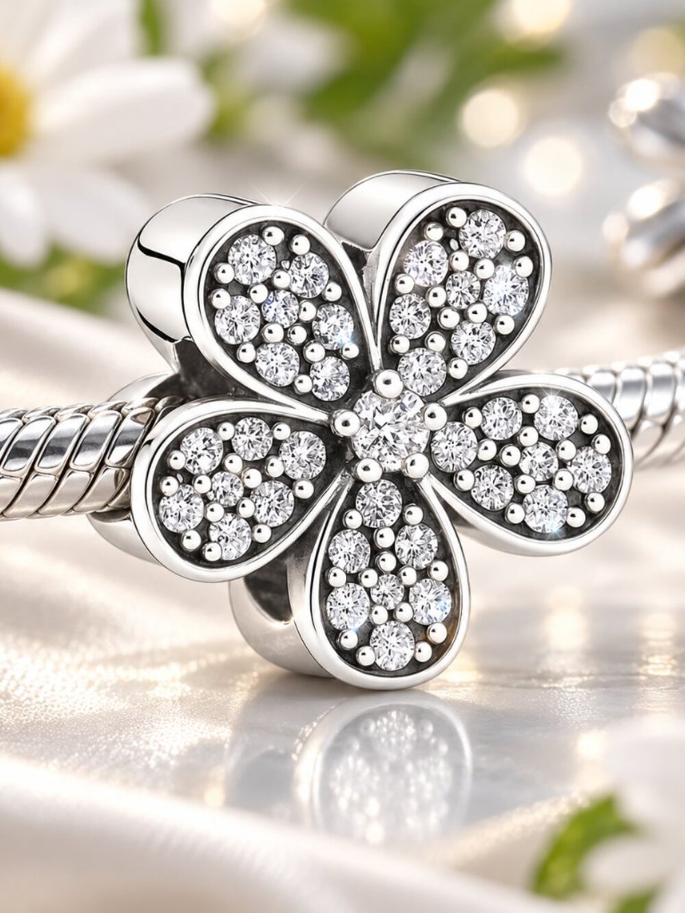 Sparkling Daisy Charm (One)